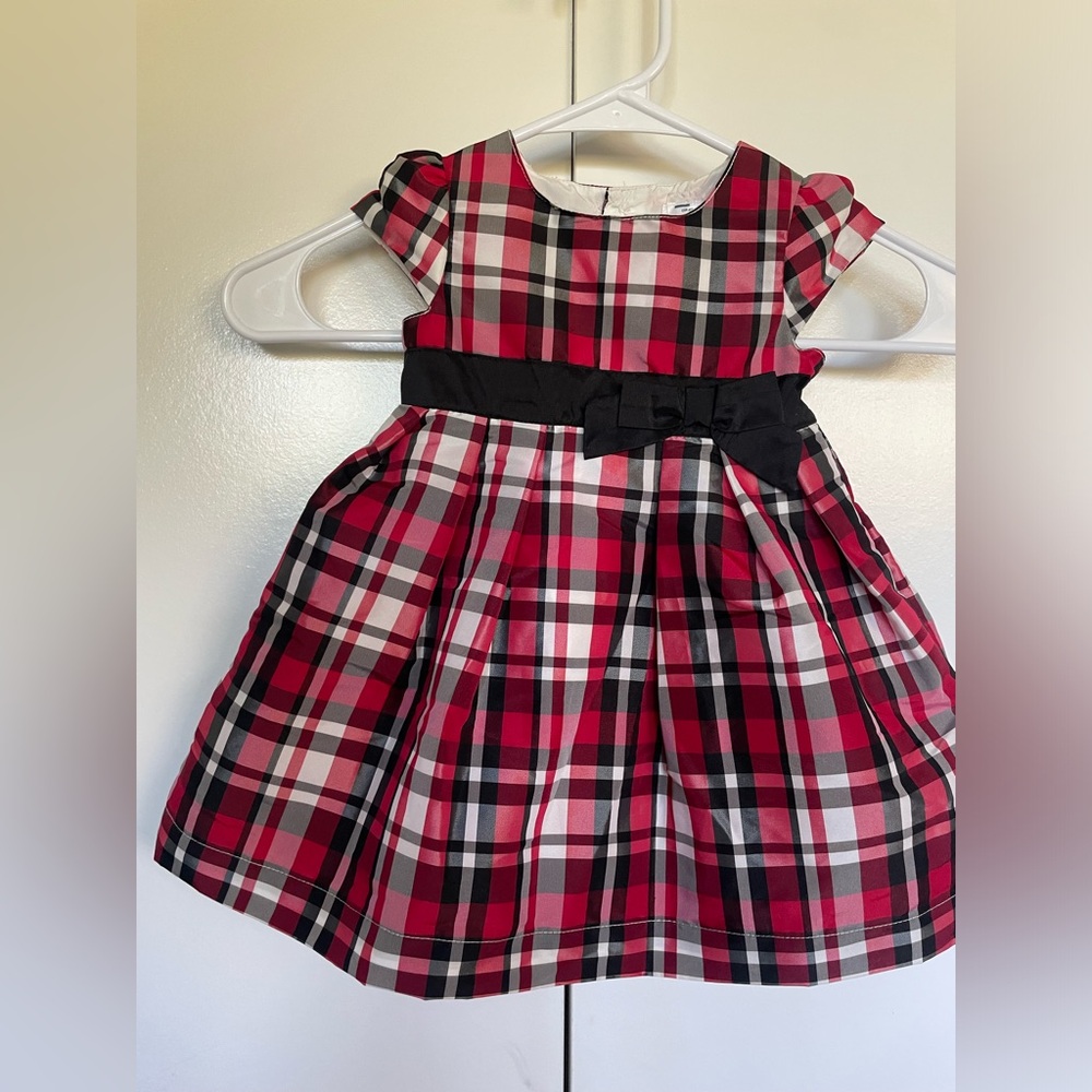 Super sweet Carter’s formal plaid dress- holidays, wedding, Valentine’s Day